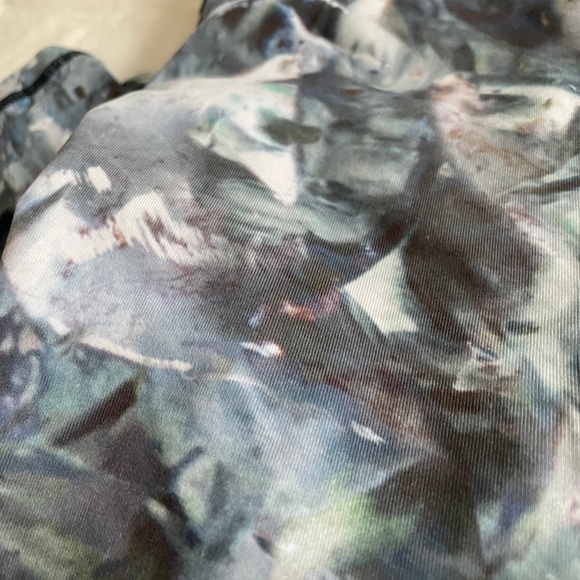 Cropped Workout Yoga Leggings - Picture 2 of 3